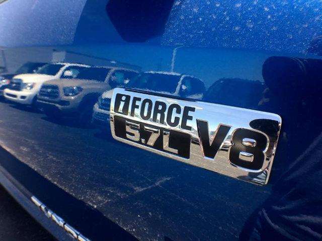 2017 Toyota Tundra SR5 5.7L V8 w/FFV